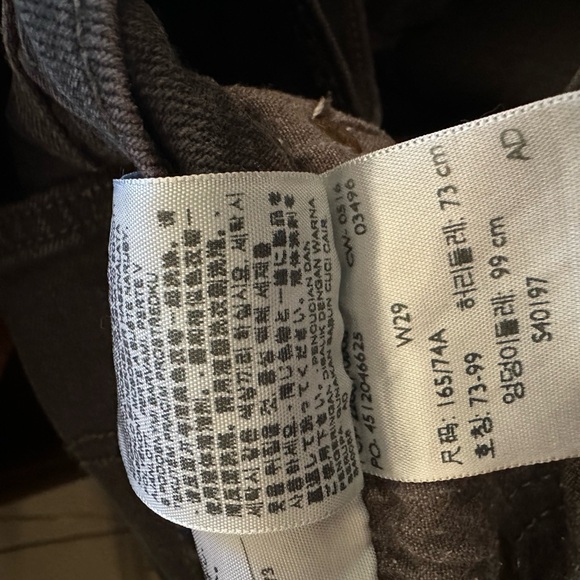 Black Levi’s size 29 raw ham button closure - Picture 5 of 5